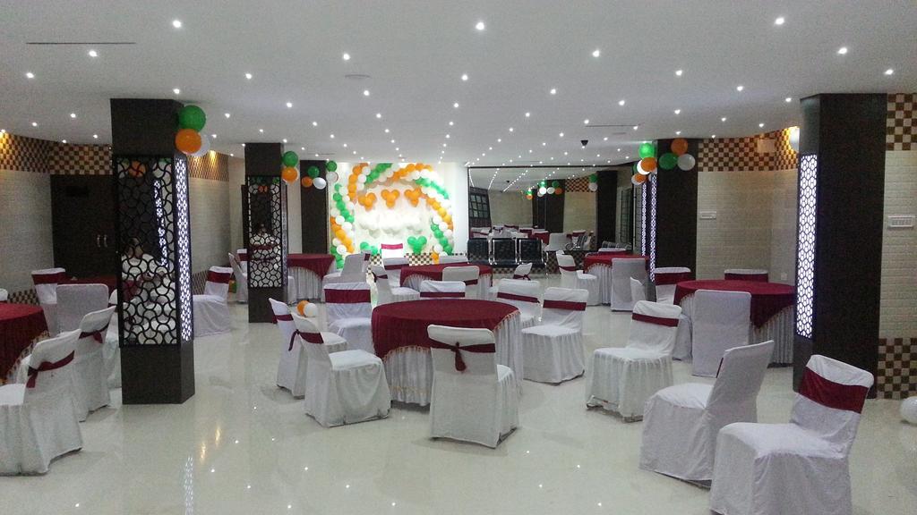 Hotel Rajdhani Бхубанешвара Экстерьер фото
