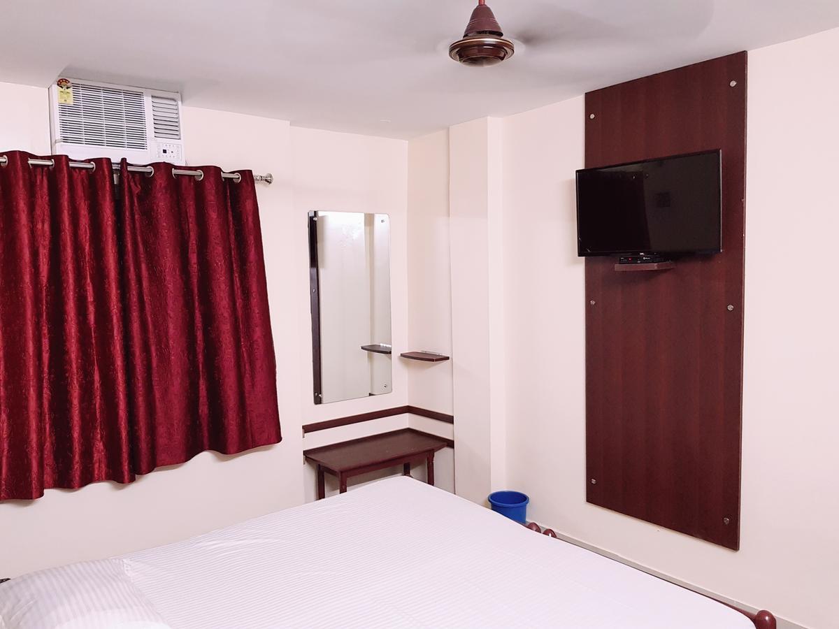 Hotel Rajdhani Бхубанешвара Экстерьер фото