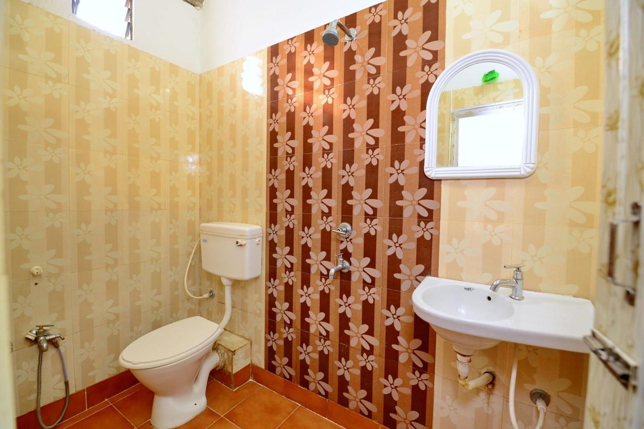 Hotel Rajdhani Бхубанешвара Экстерьер фото